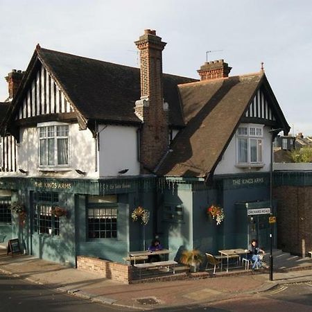 Hotel Kings Arms Brentford Esterno foto