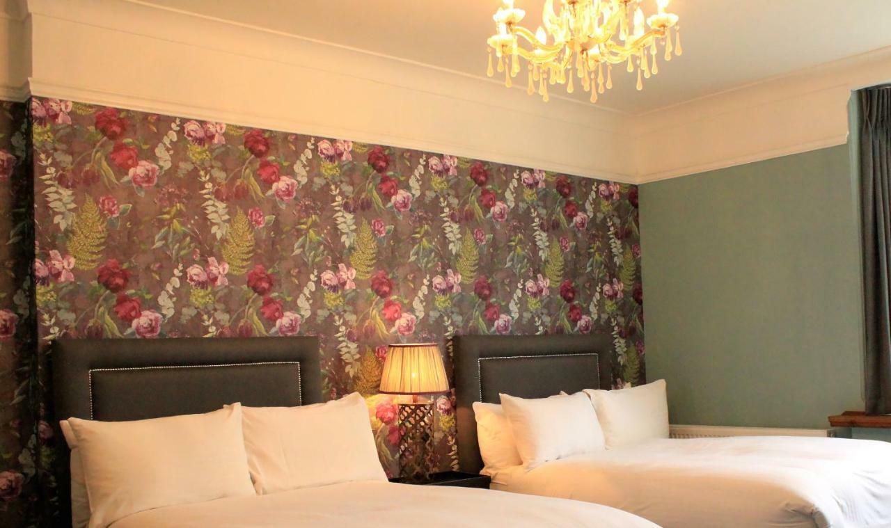 Hotel Kings Arms Brentford Esterno foto
