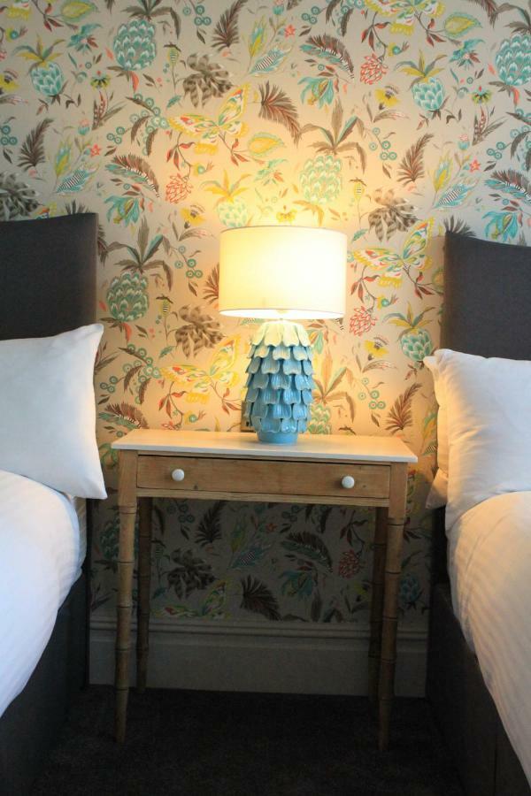 Hotel Kings Arms Brentford Esterno foto