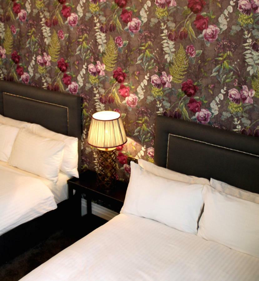 Hotel Kings Arms Brentford Esterno foto