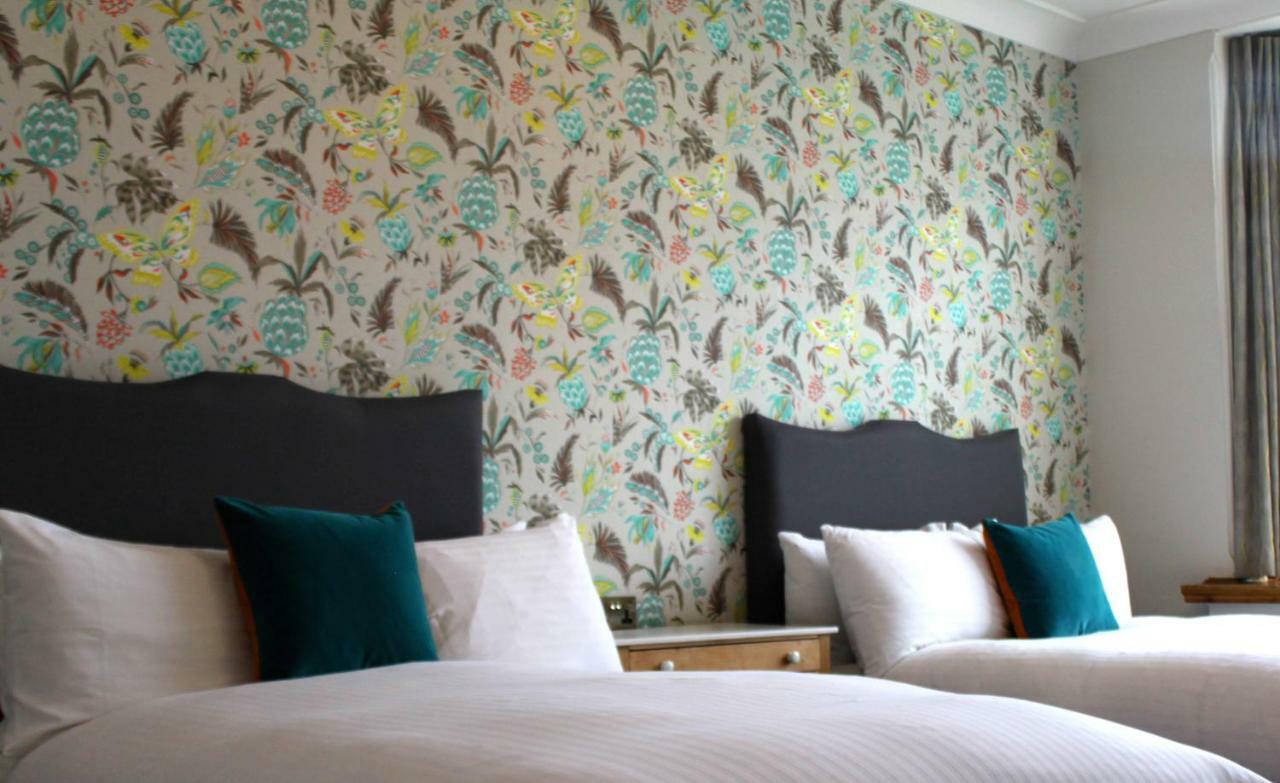 Hotel Kings Arms Brentford Esterno foto